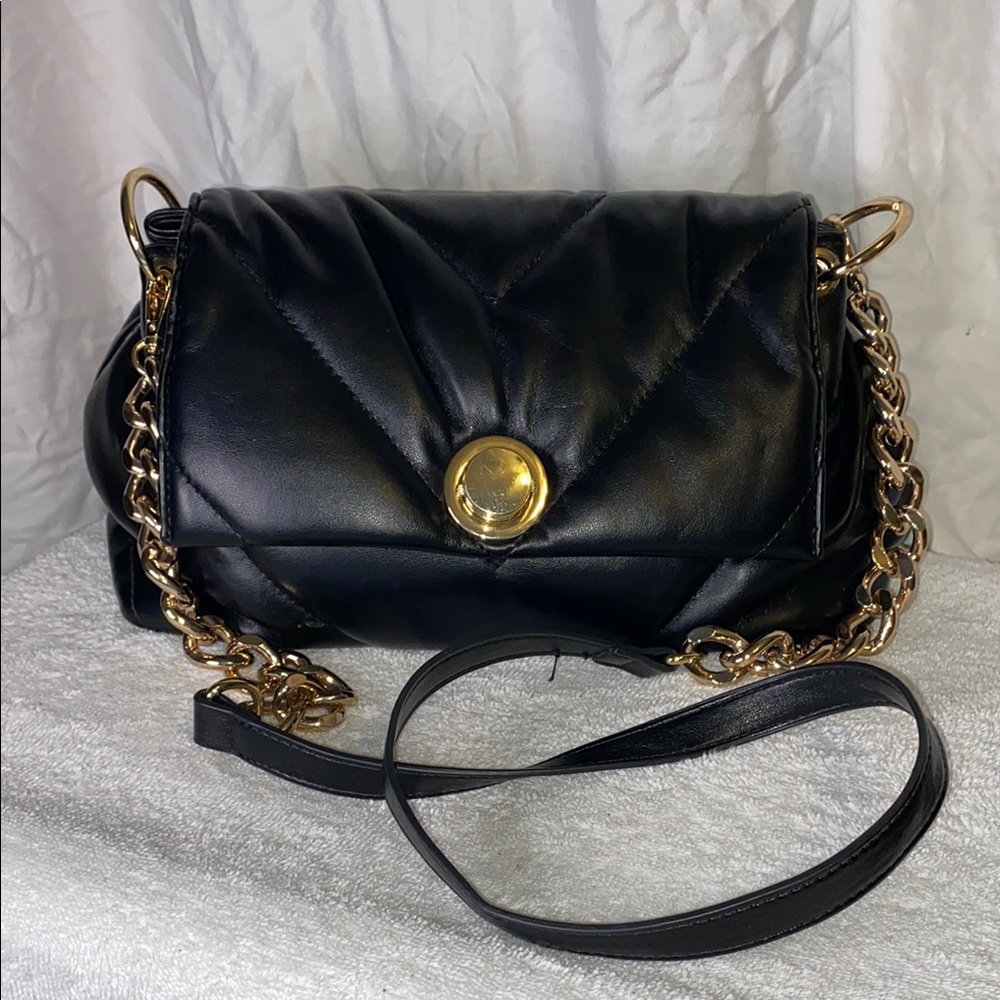 Like Dreams bag, NWOT. Black a vegan Leather , Quilted